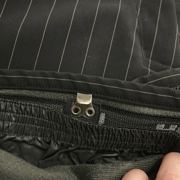 Helly Hansen Snow Pants - Picture 6 of 7